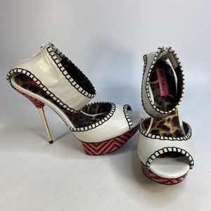 Betsey Johnson Tricksy White Leather Heels Hot Pink Platform Shoes Zip Back 8.5